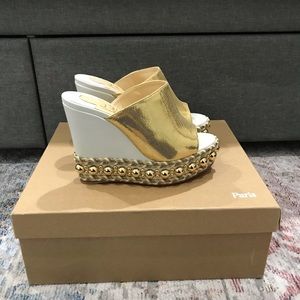 NWT CHRISTIAN LOUBOUTIN JANIBASSE 120 - 37